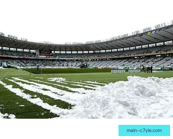 大雪难阻热情J联赛首轮破纪录